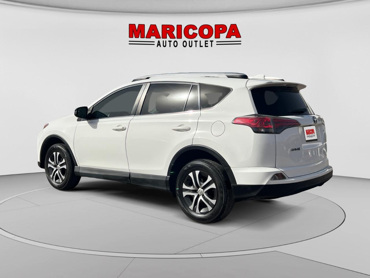 Toyota RAV4 LE FWD 2016