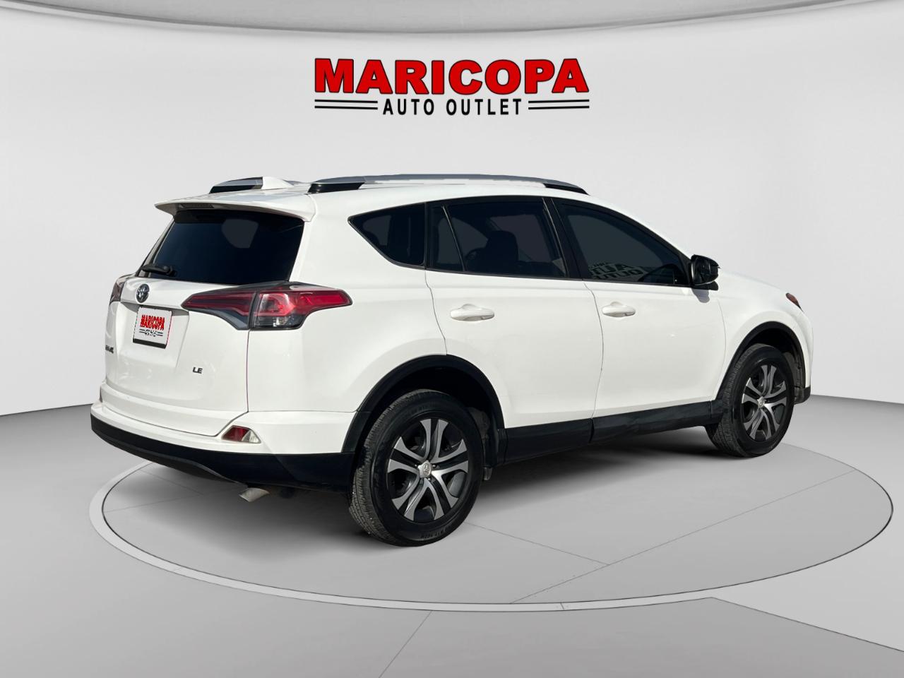 Toyota RAV4 LE FWD 2016