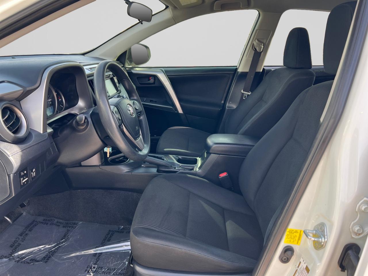 Toyota RAV4 LE FWD 2016