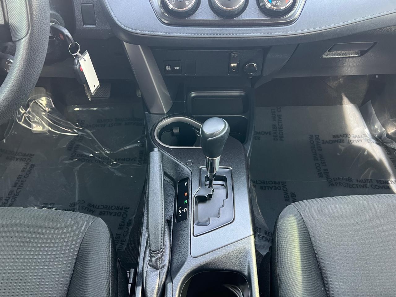 Toyota RAV4 LE FWD 2016