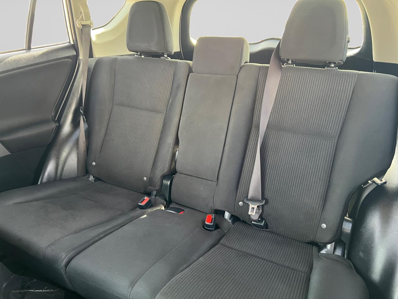Toyota RAV4 LE FWD 2016