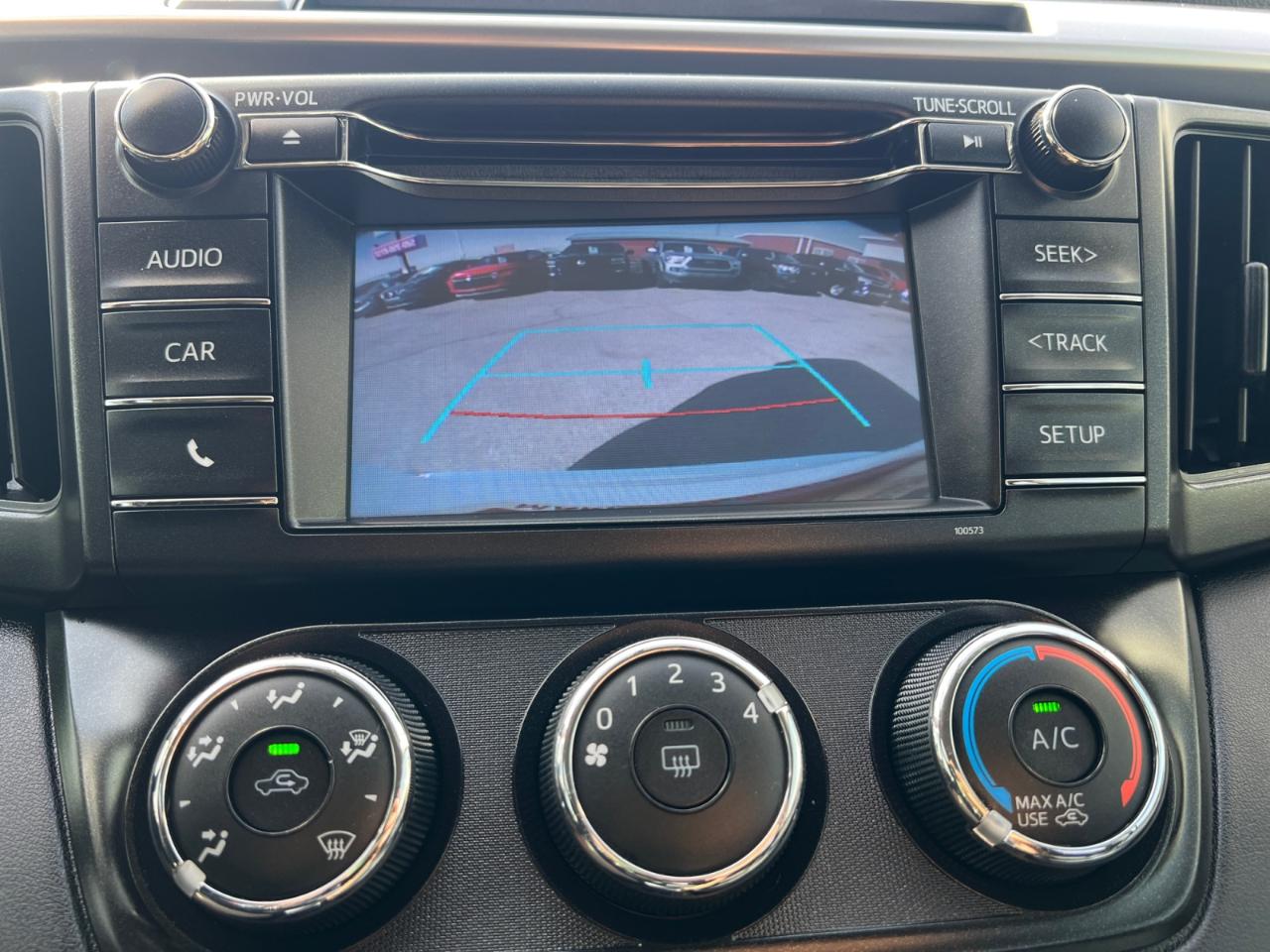 Toyota RAV4 LE FWD 2016