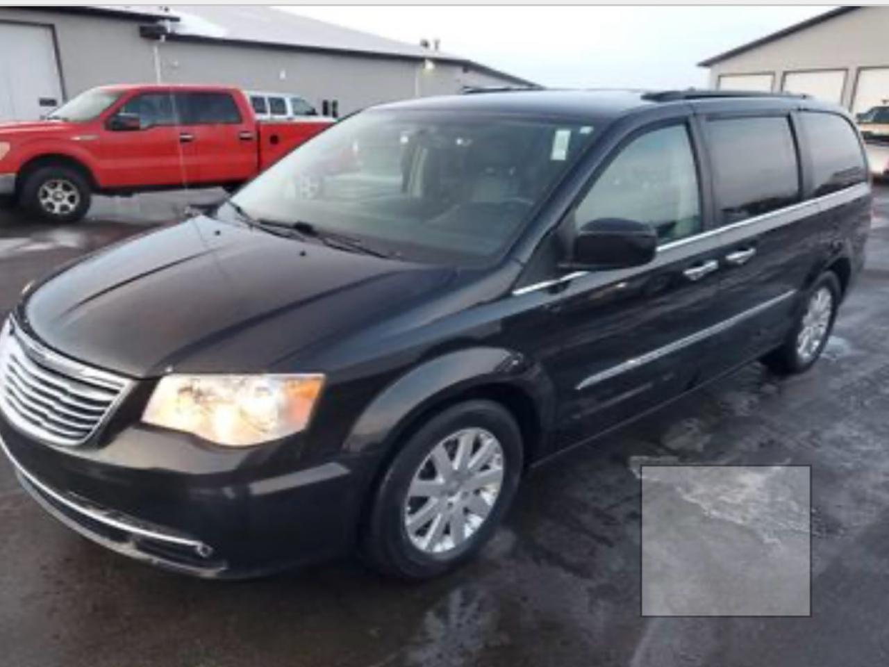 2016 Chrysler Town & Country Touring