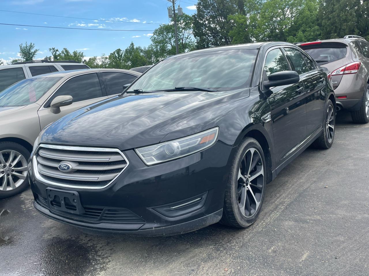 2014 Ford Taurus SEL FWD's photo