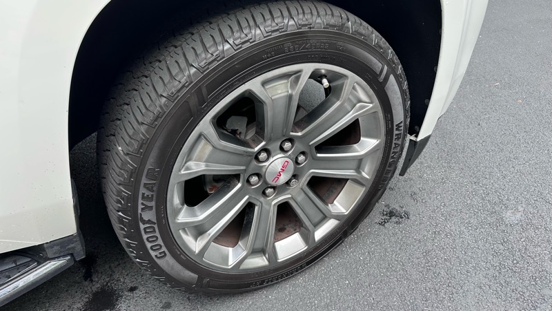 GMC Yukon XL SLE 2WD 2018 GMC Yukon XL SLE 2WD 2018