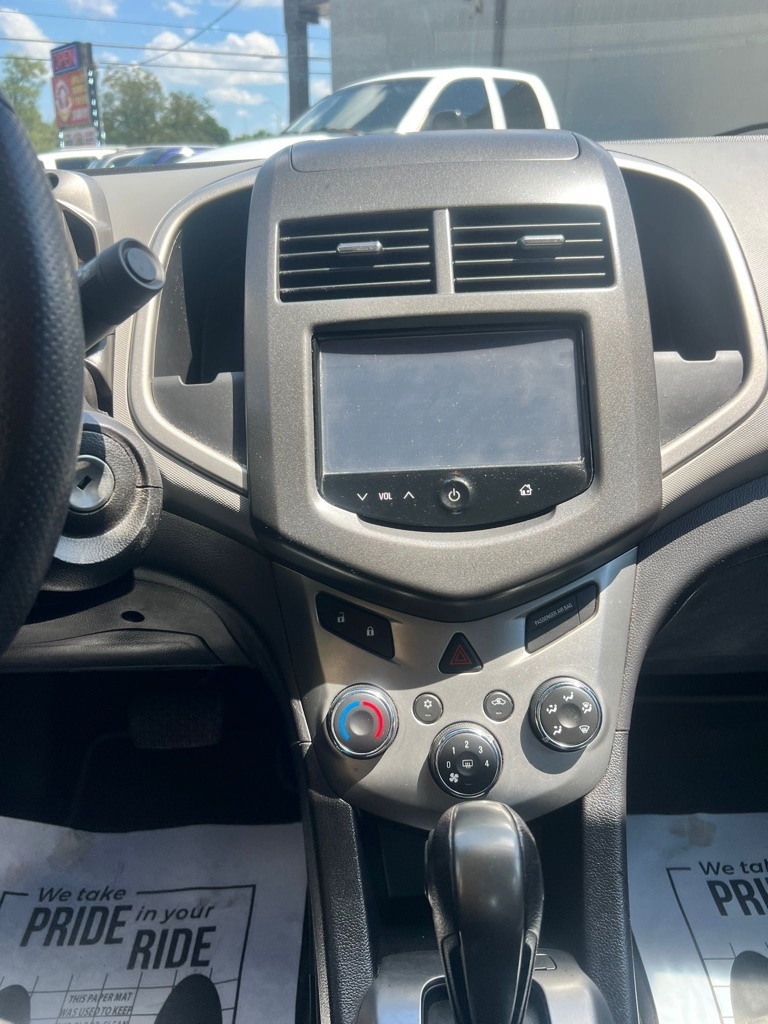 Chevrolet Sonic  2015