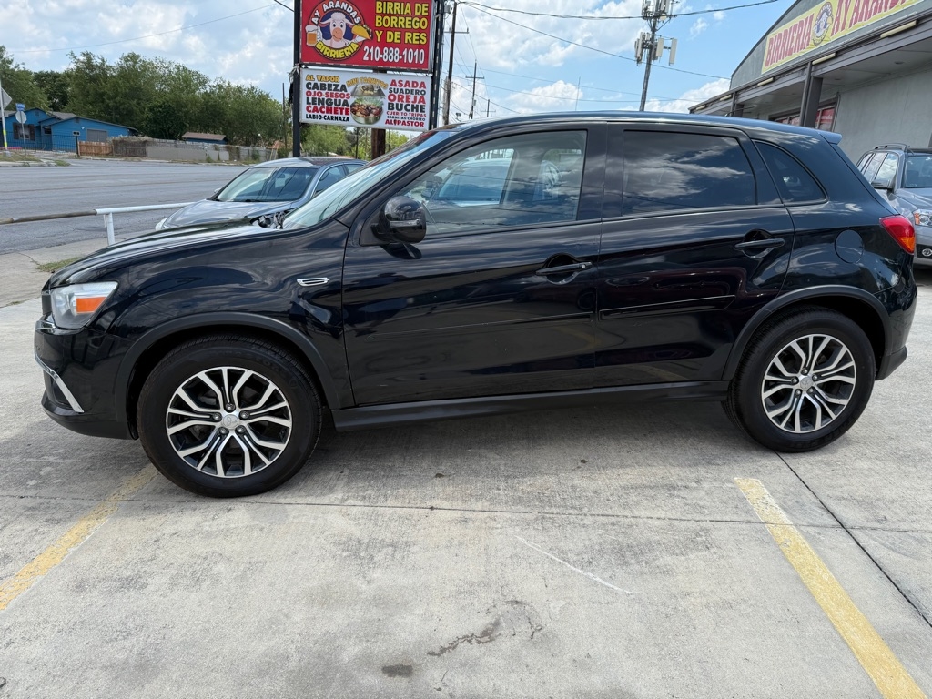 Mitsubishi Outlander Sport  2016