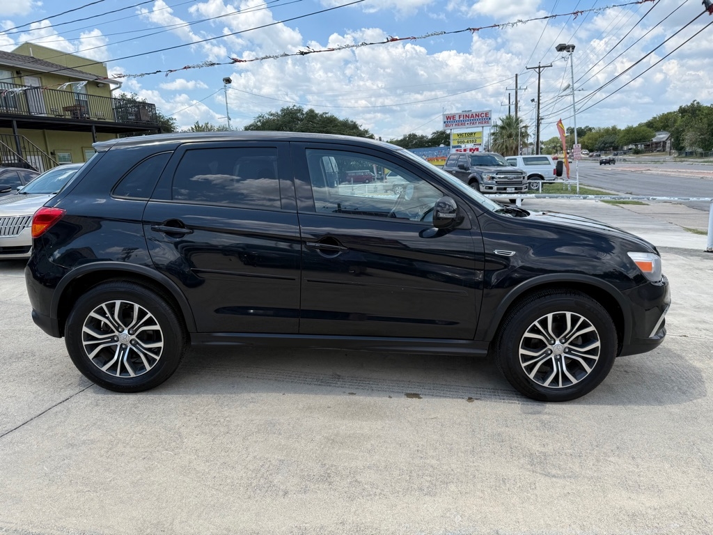 Mitsubishi Outlander Sport  2016