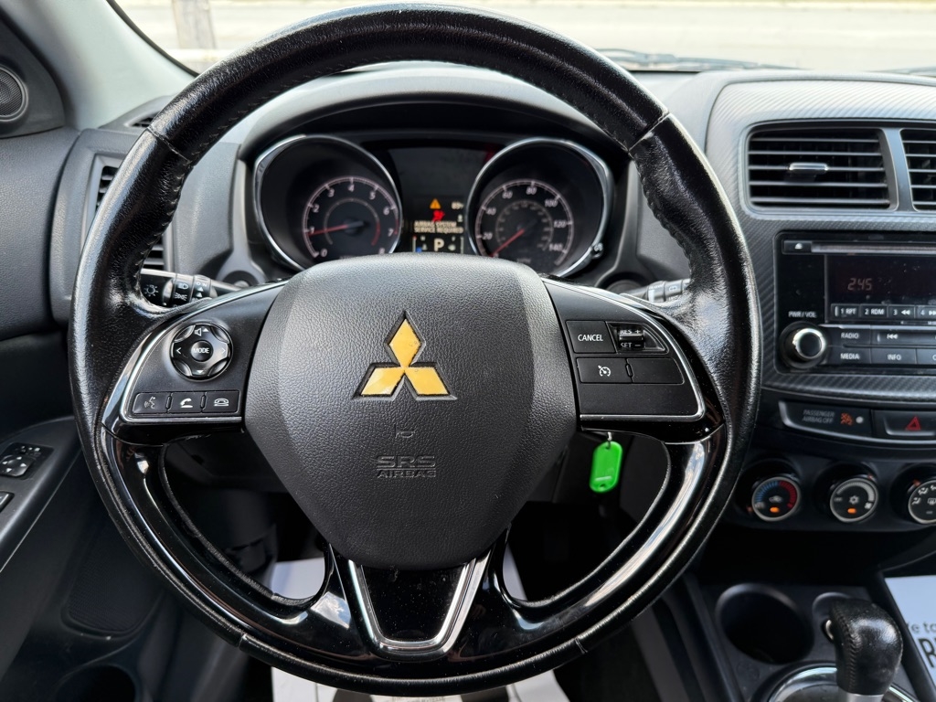 Mitsubishi Outlander Sport  2016