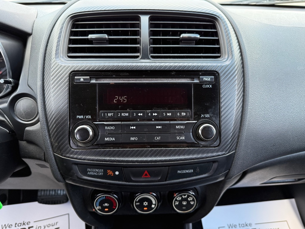 Mitsubishi Outlander Sport  2016