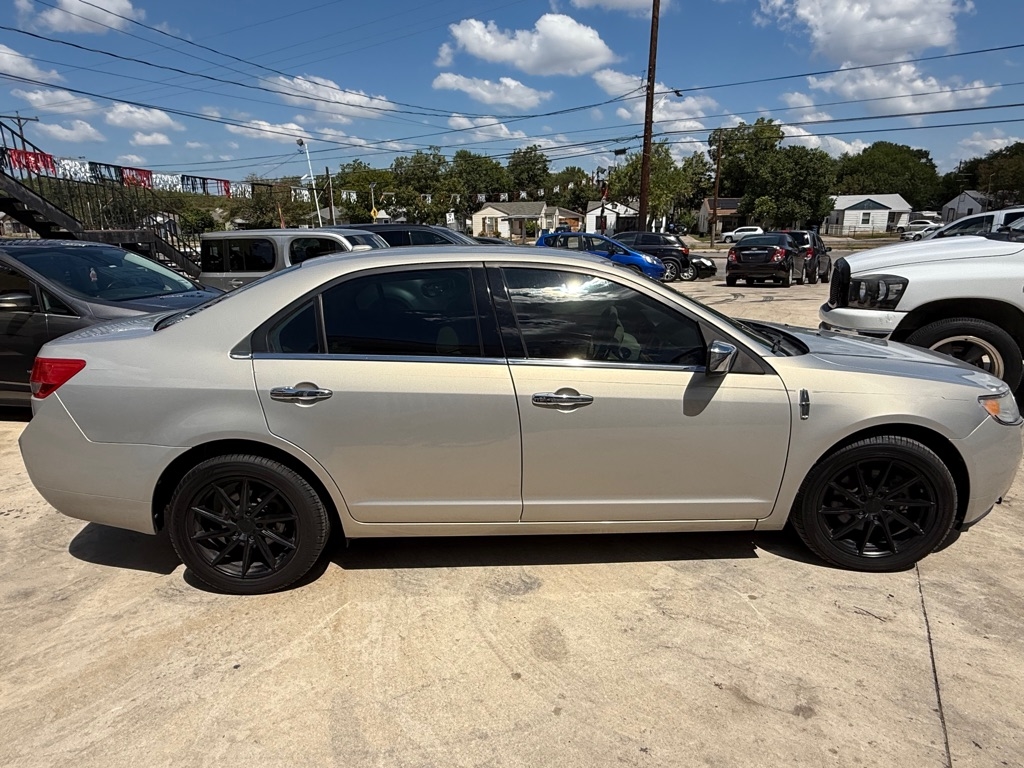 Lincoln MKZ  2010