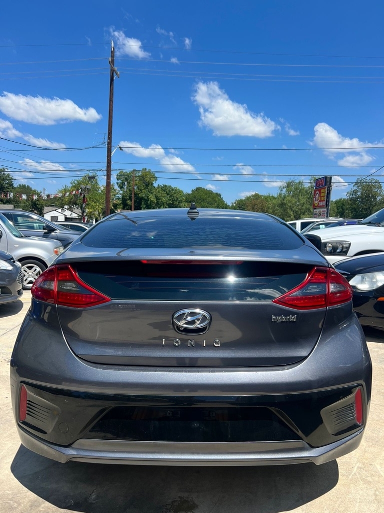 Hyundai Ioniq Hybrid  2017
