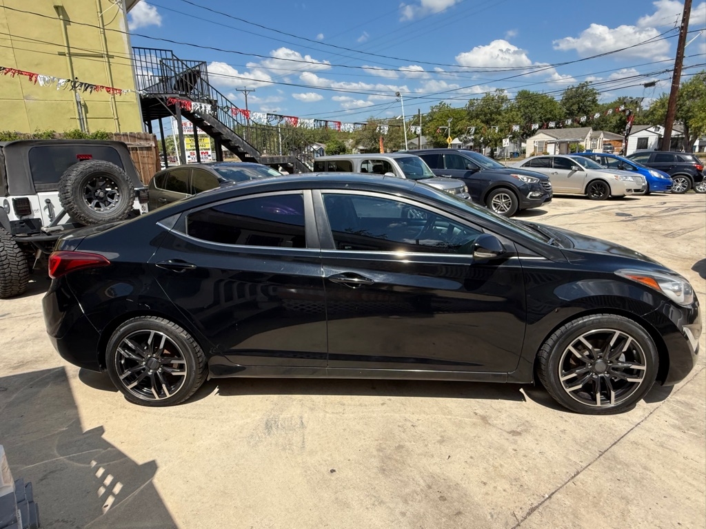Hyundai Elantra  2014