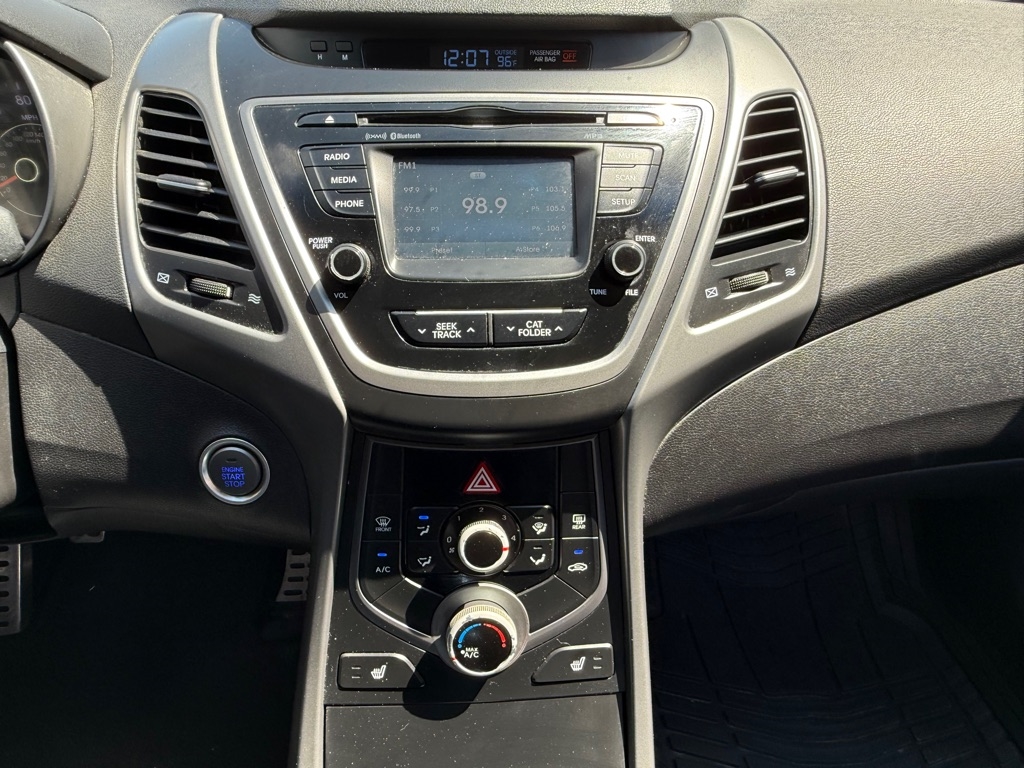 Hyundai Elantra  2014