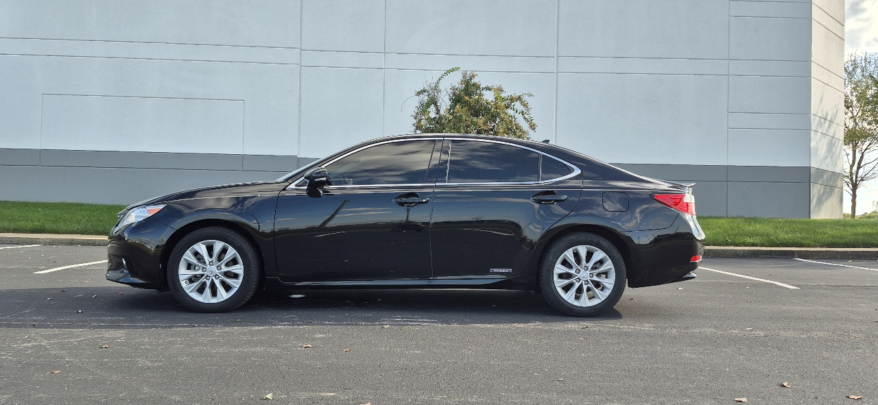 Lexus ES 300h Premium 2013 Lexus ES 300h Premium 2013