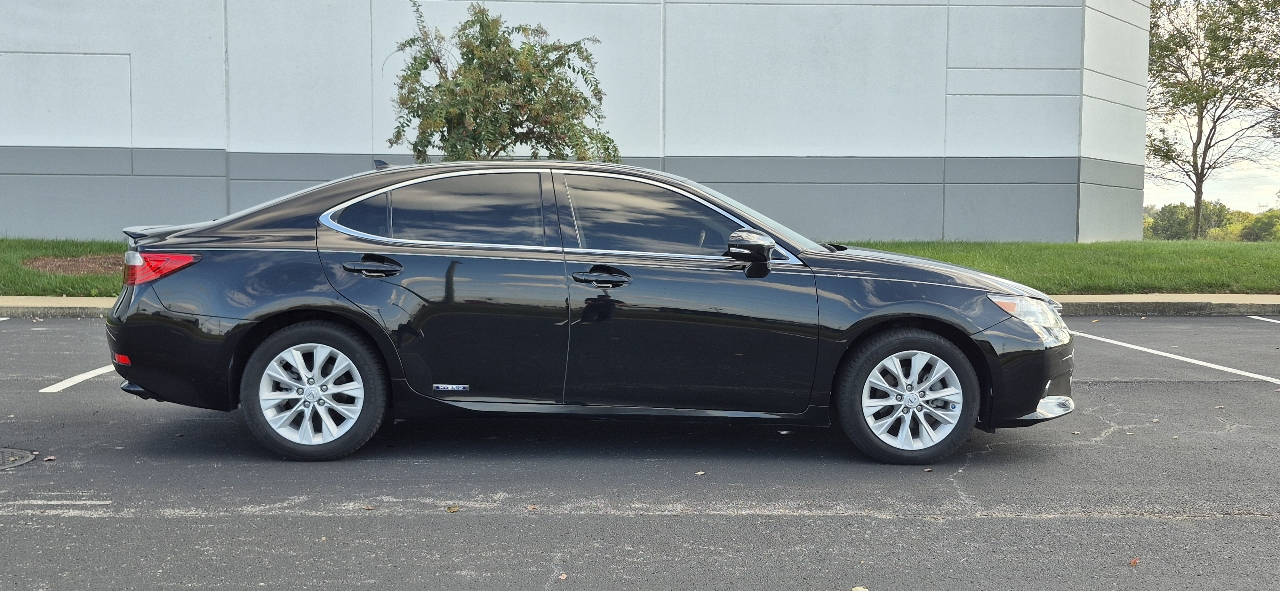 Lexus ES 300h Premium 2013 Lexus ES 300h Premium 2013