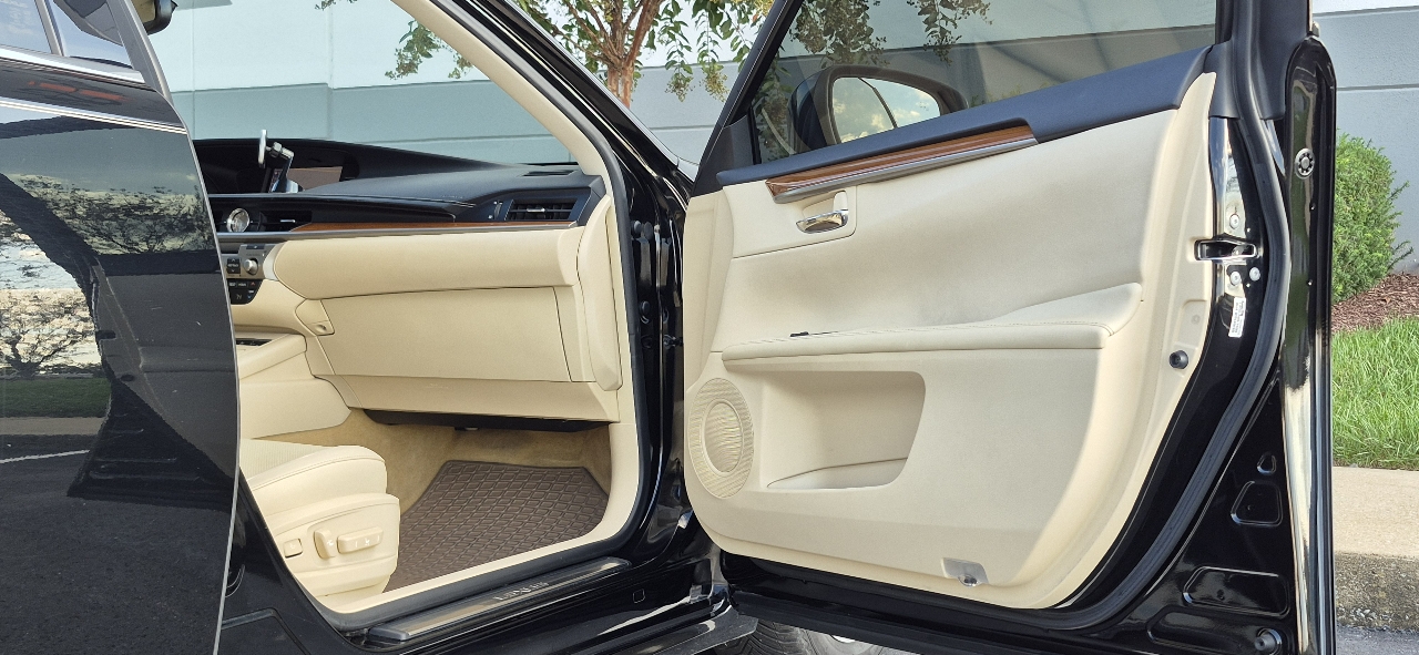 Lexus ES 300h Premium 2013 Lexus ES 300h Premium 2013