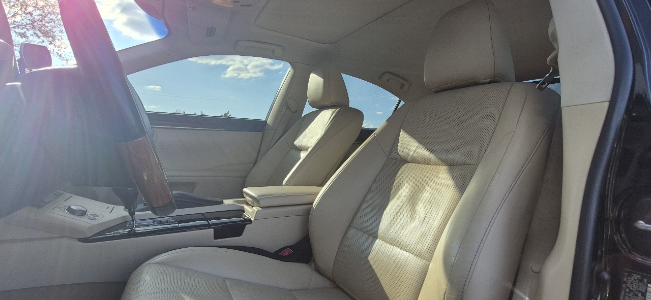Lexus ES 300h Premium 2013 Lexus ES 300h Premium 2013