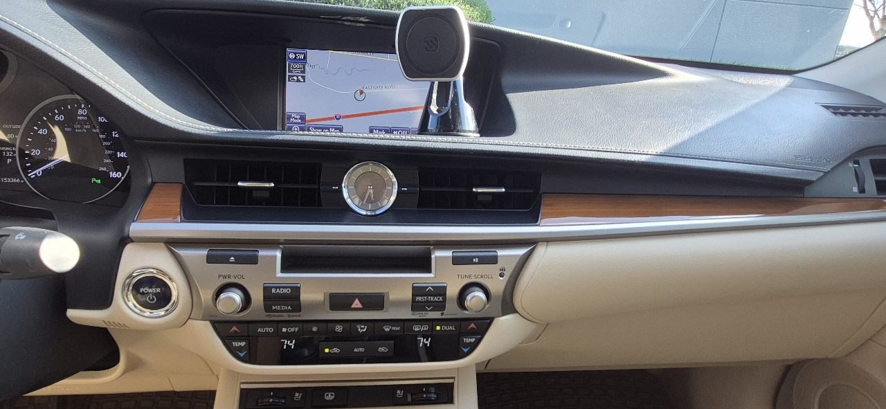 Lexus ES 300h Premium 2013 Lexus ES 300h Premium 2013