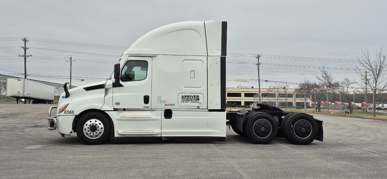 Freightliner New Cascadia 126  2022