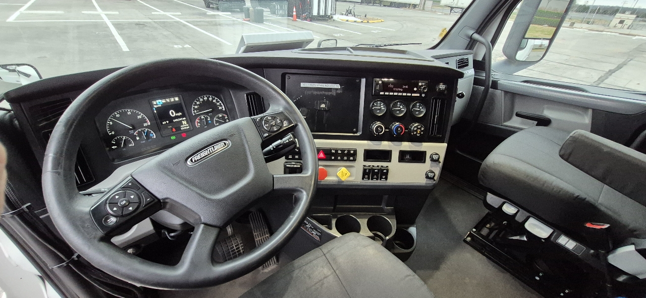 Freightliner New Cascadia 126  2022