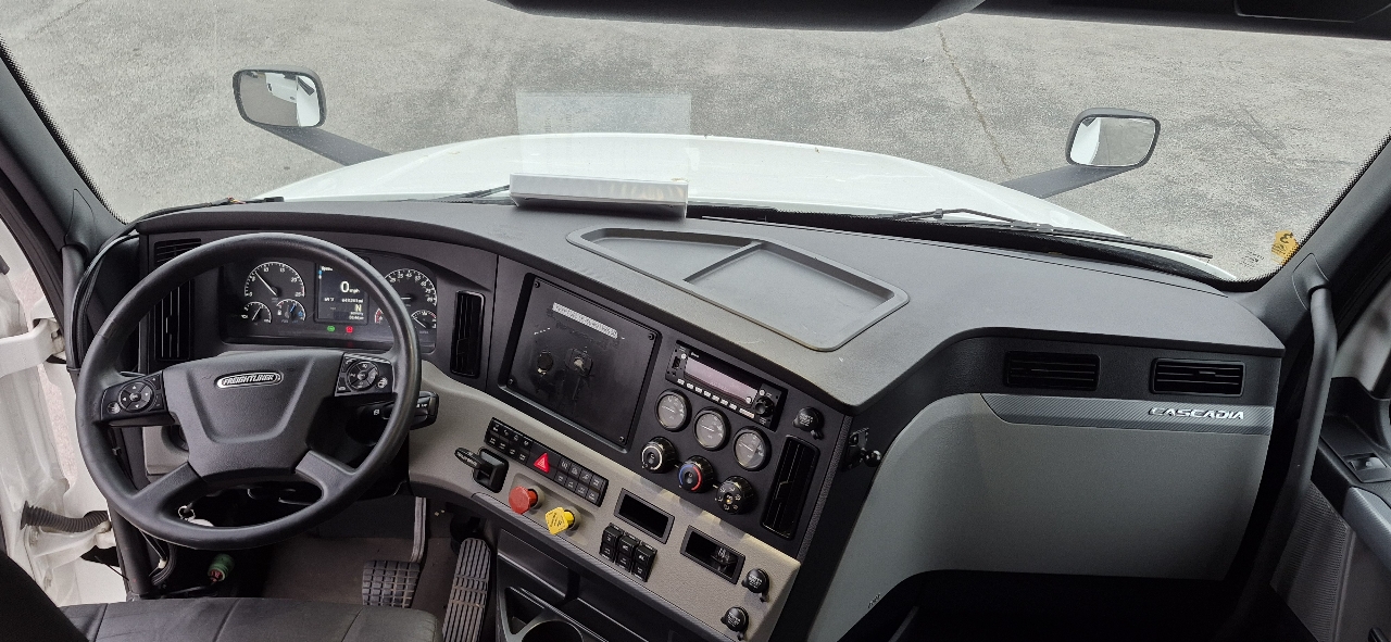 Freightliner New Cascadia 126  2022