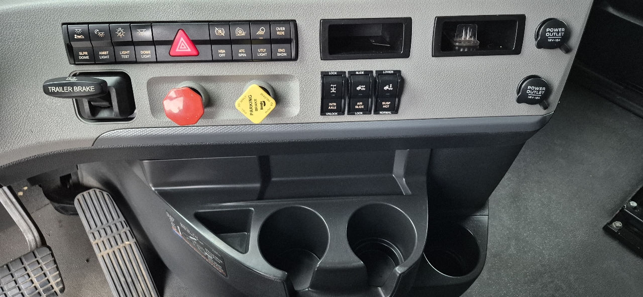 Freightliner New Cascadia 126  2022