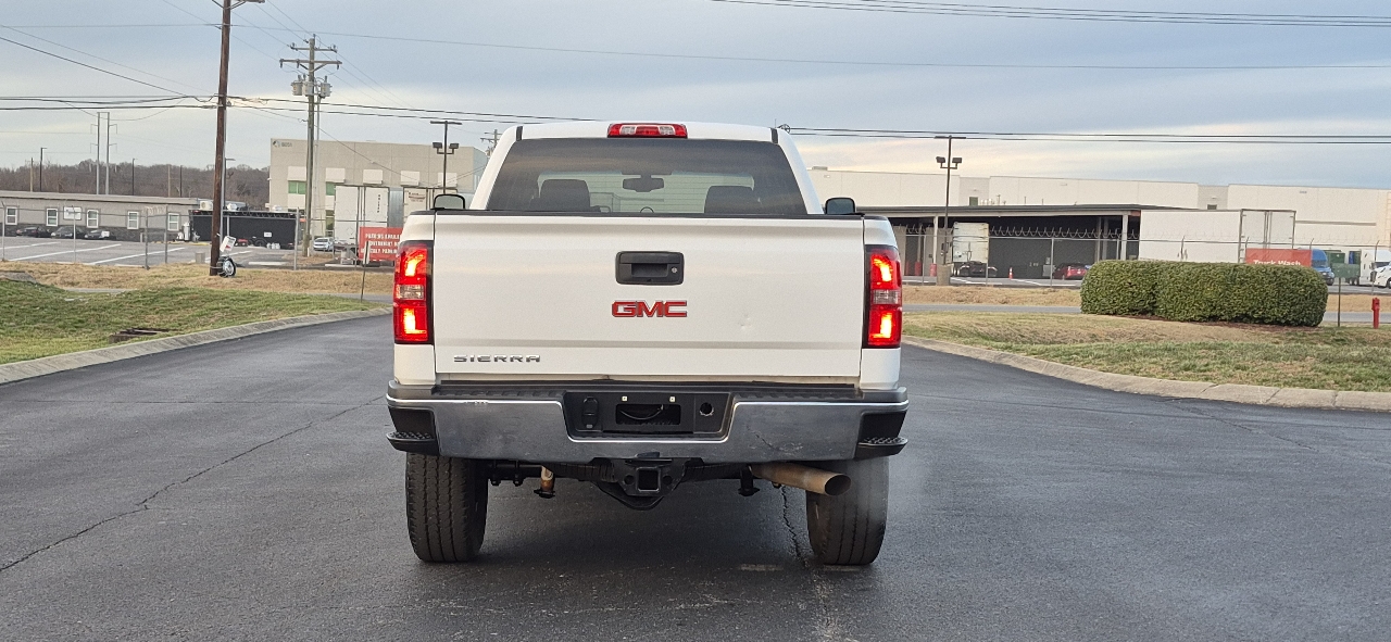 GMC Sierra 2500HD SLE Crew Cab 4WD 2015