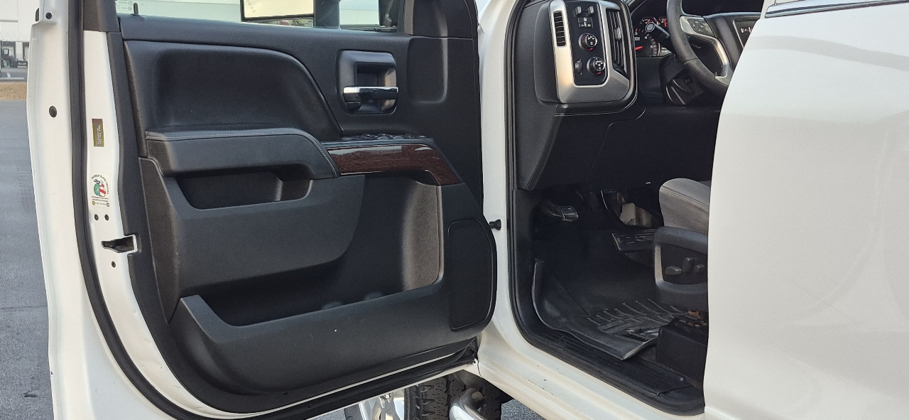 GMC Sierra 2500HD SLE Crew Cab 4WD 2015