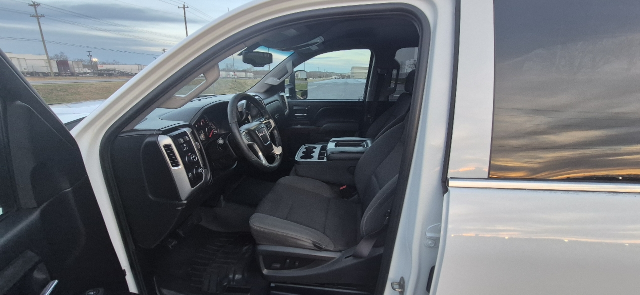 GMC Sierra 2500HD SLE Crew Cab 4WD 2015