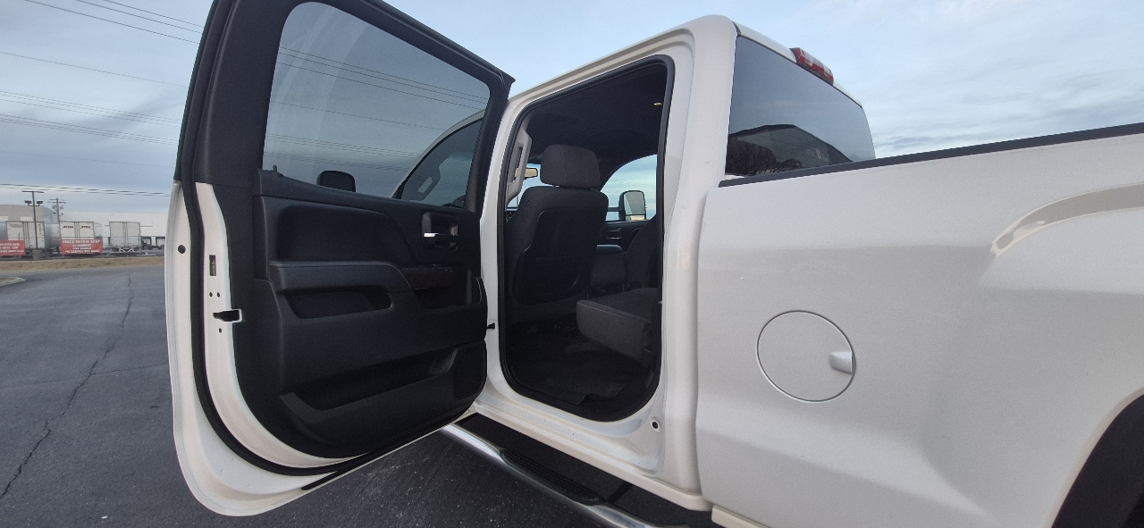 GMC Sierra 2500HD SLE Crew Cab 4WD 2015
