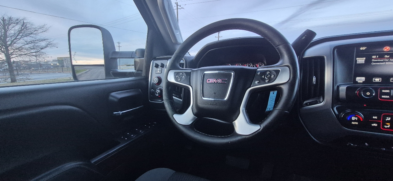 GMC Sierra 2500HD SLE Crew Cab 4WD 2015