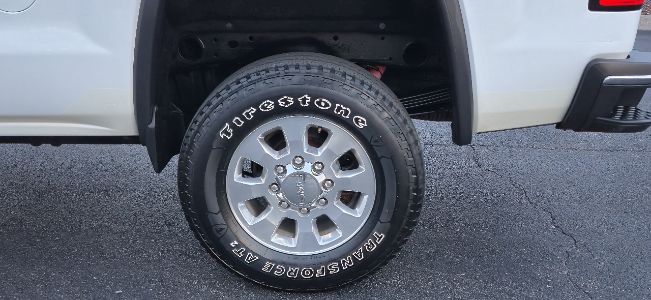 GMC Sierra 2500HD SLE Crew Cab 4WD 2015