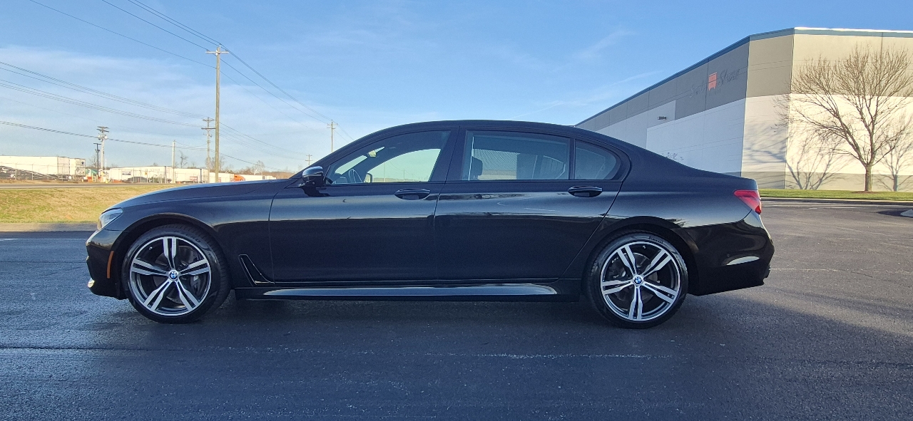 BMW 7-Series 750i xDrive 2016