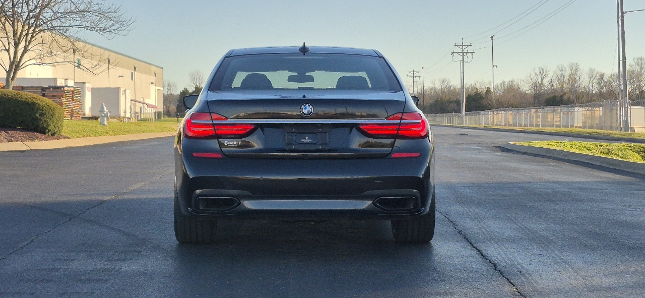 BMW 7-Series 750i xDrive 2016