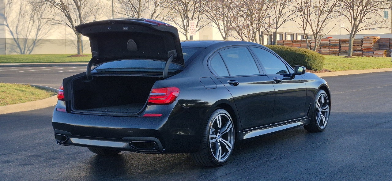 BMW 7-Series 750i xDrive 2016