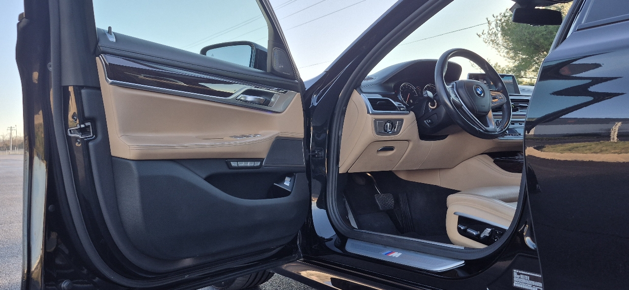 BMW 7-Series 750i xDrive 2016