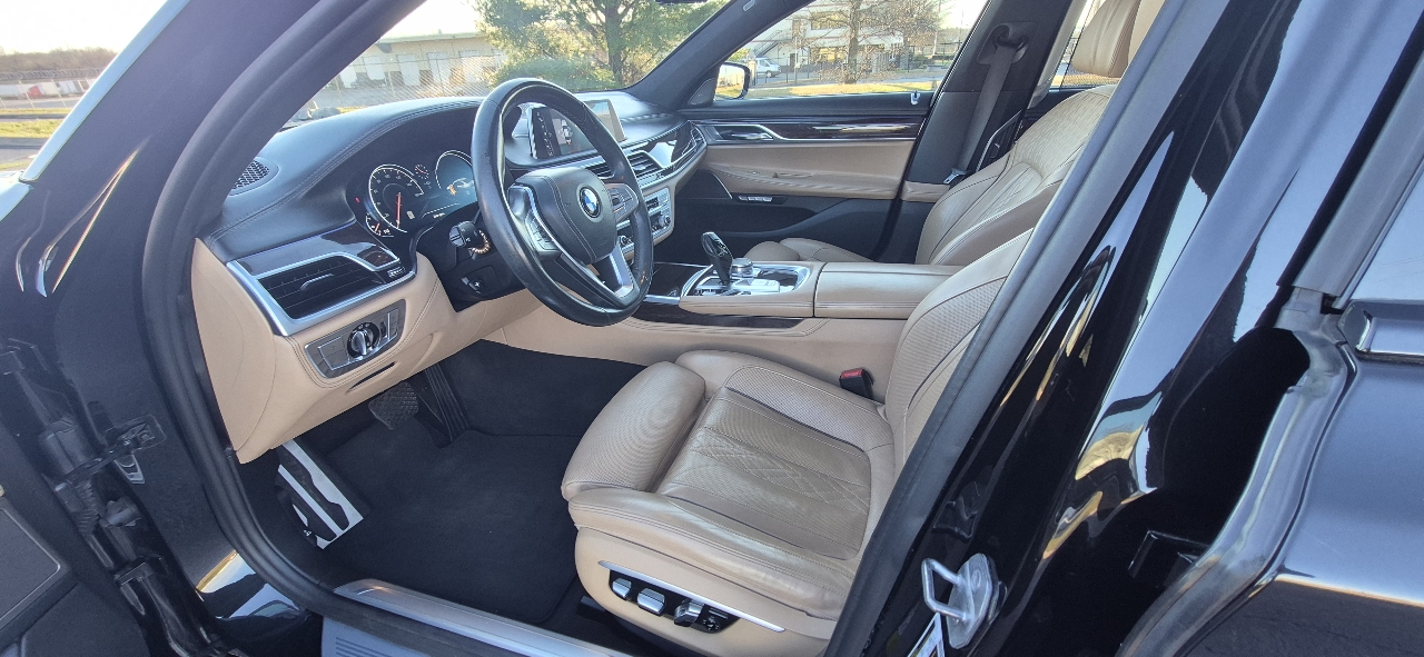 BMW 7-Series 750i xDrive 2016