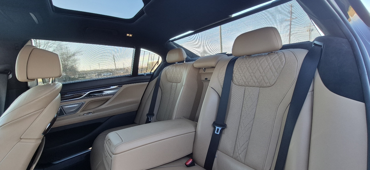 BMW 7-Series 750i xDrive 2016