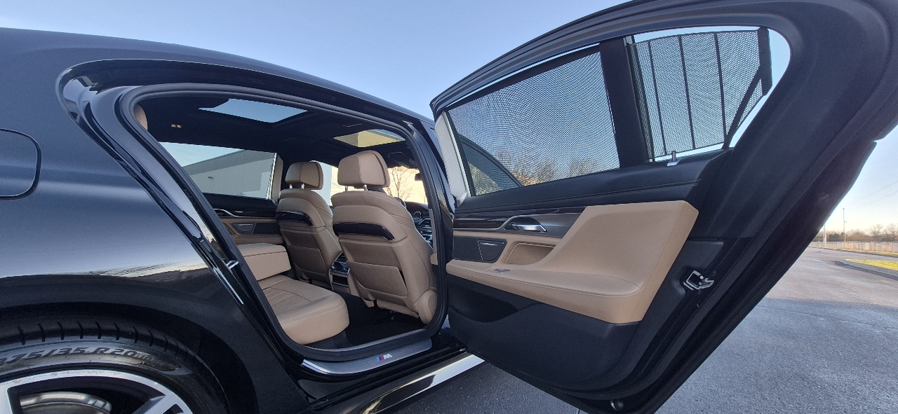 BMW 7-Series 750i xDrive 2016