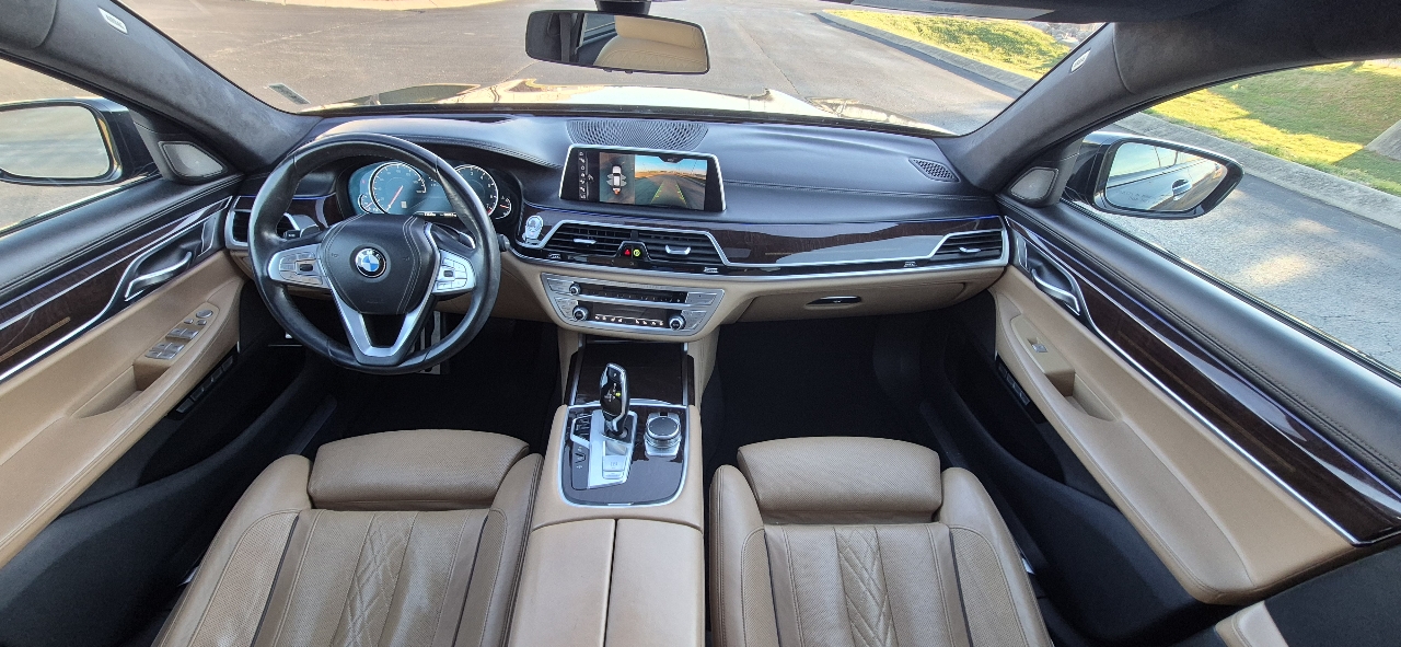 BMW 7-Series 750i xDrive 2016
