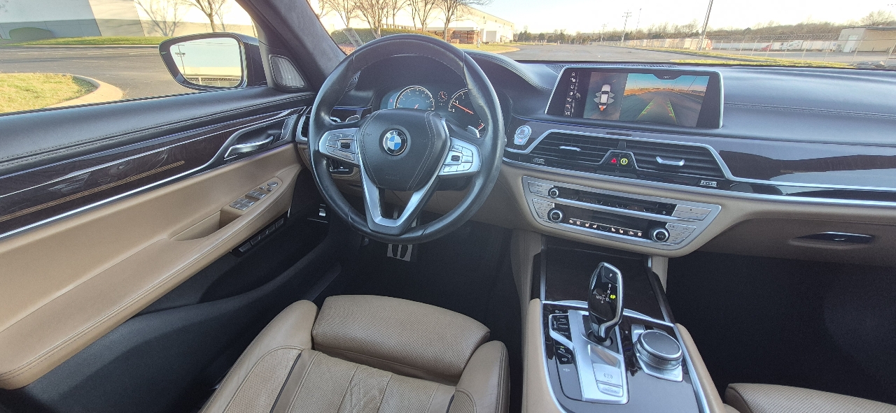 BMW 7-Series 750i xDrive 2016
