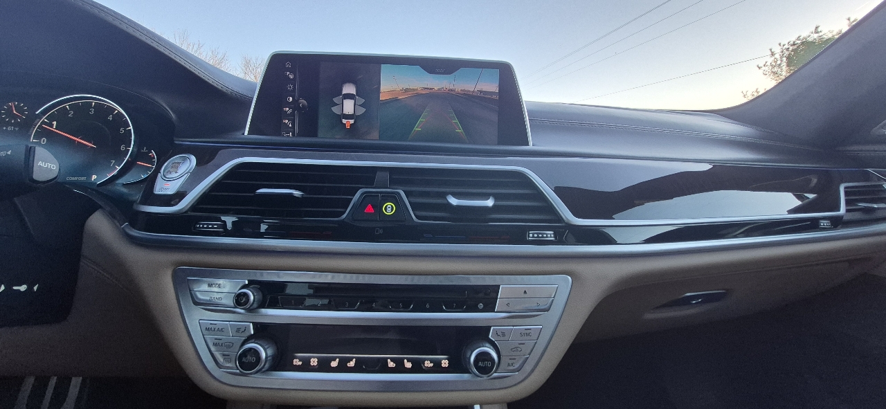 BMW 7-Series 750i xDrive 2016