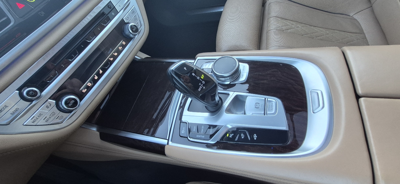 BMW 7-Series 750i xDrive 2016