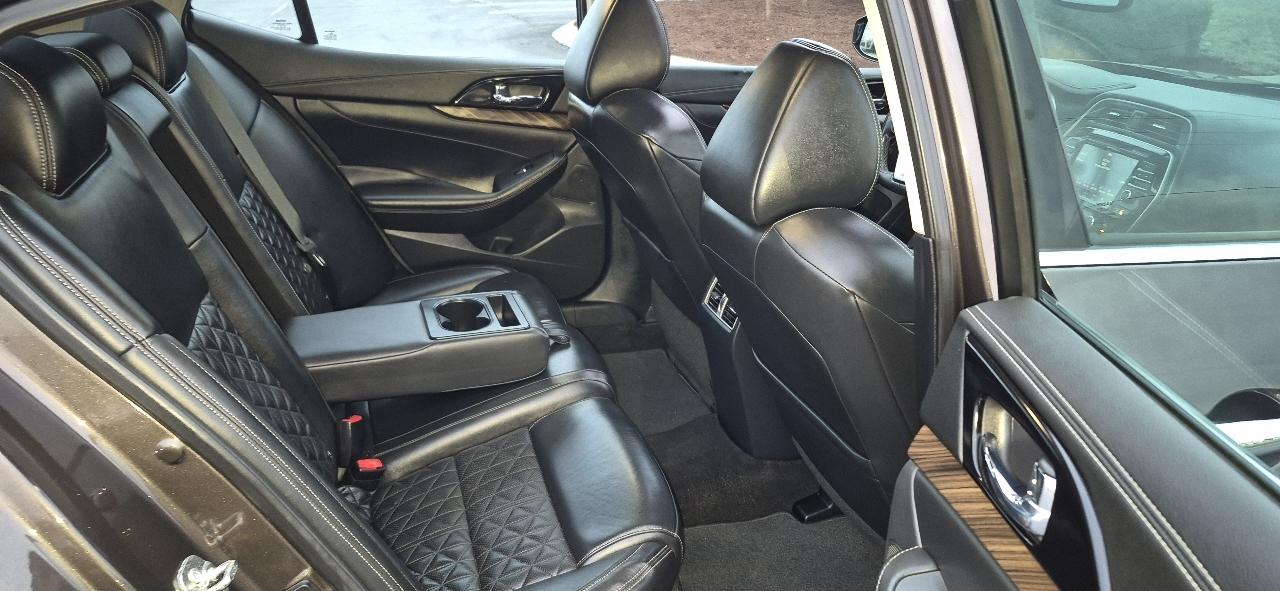 Nissan Maxima 4dr Sdn 3.5 Platinum 2016