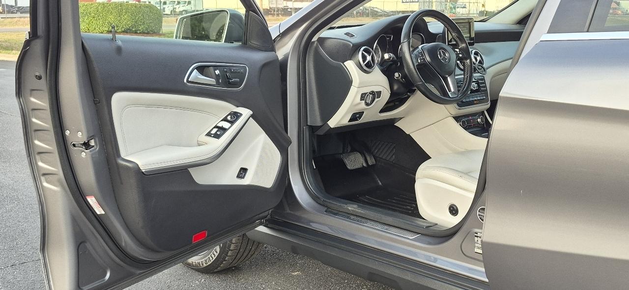 Mercedes-Benz GLA-Class GLA250 2015