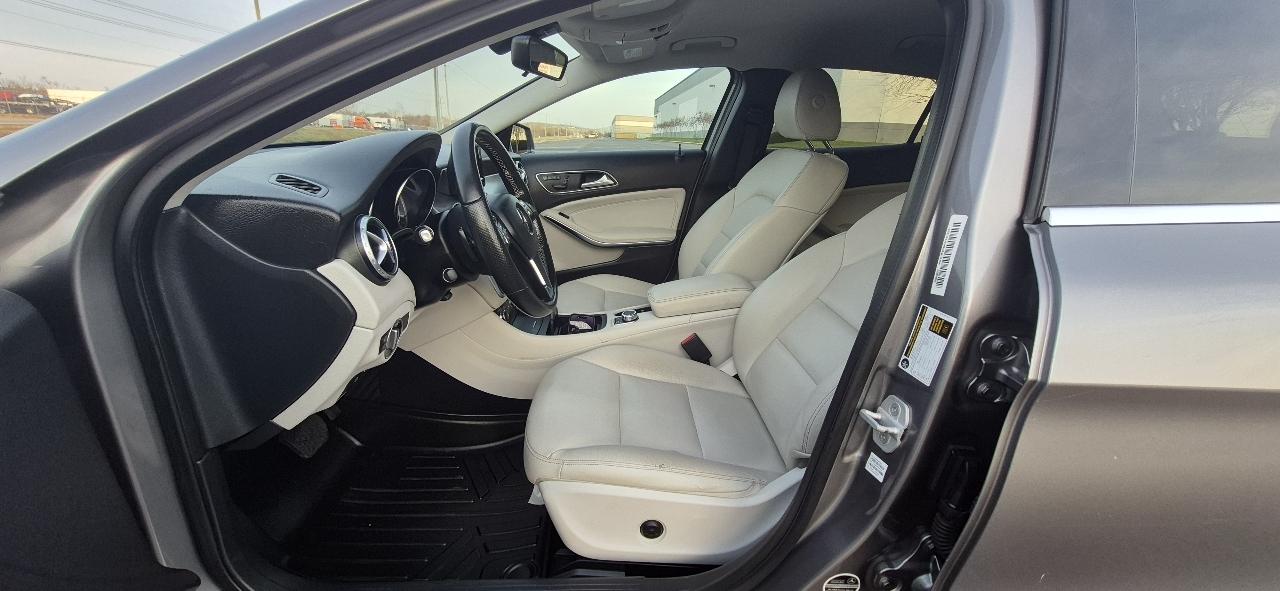 Mercedes-Benz GLA-Class GLA250 2015