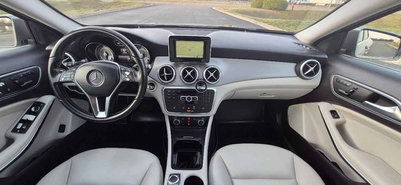 Mercedes-Benz GLA-Class GLA250 2015