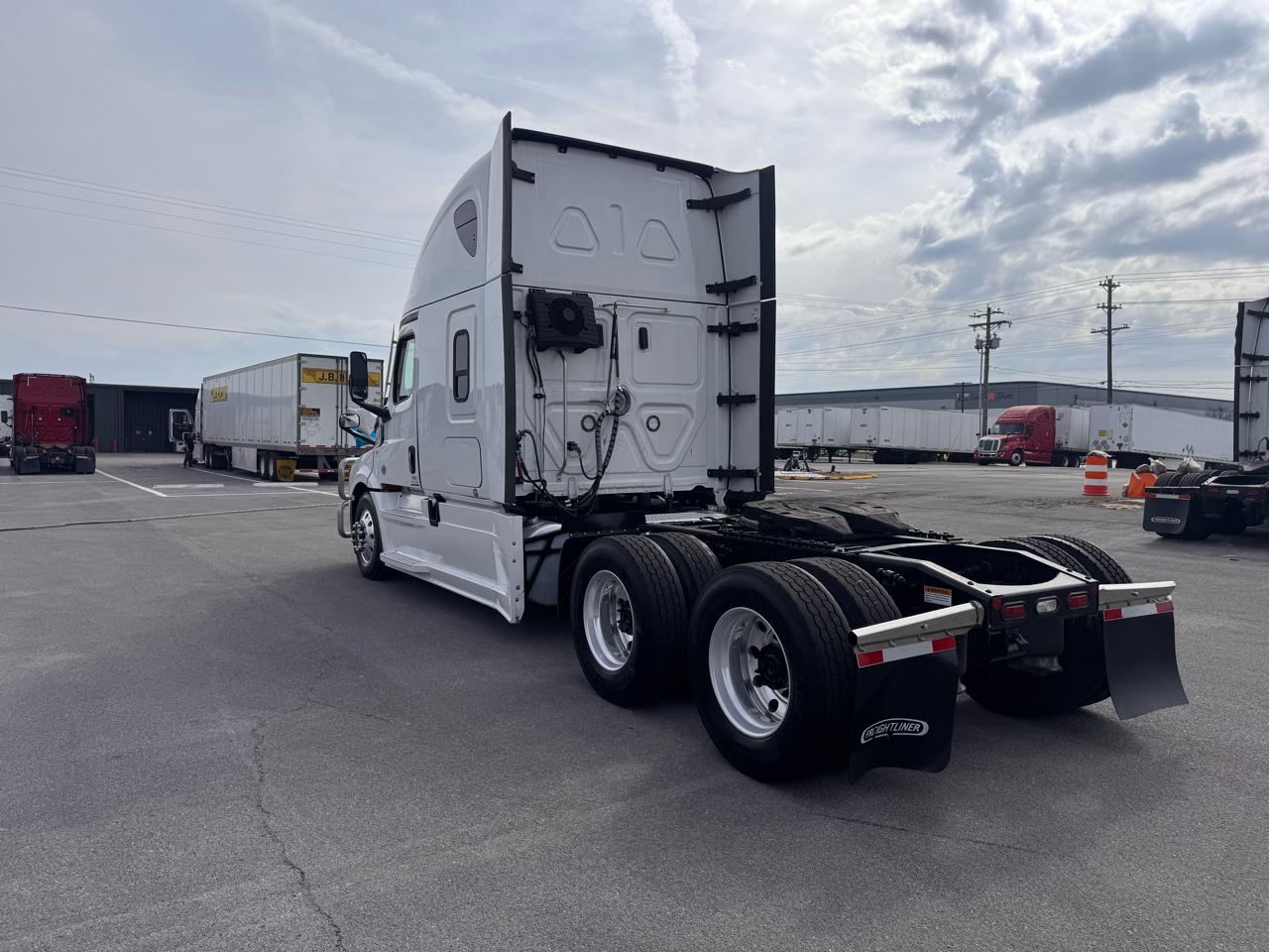 Freightliner Cascadia  2023