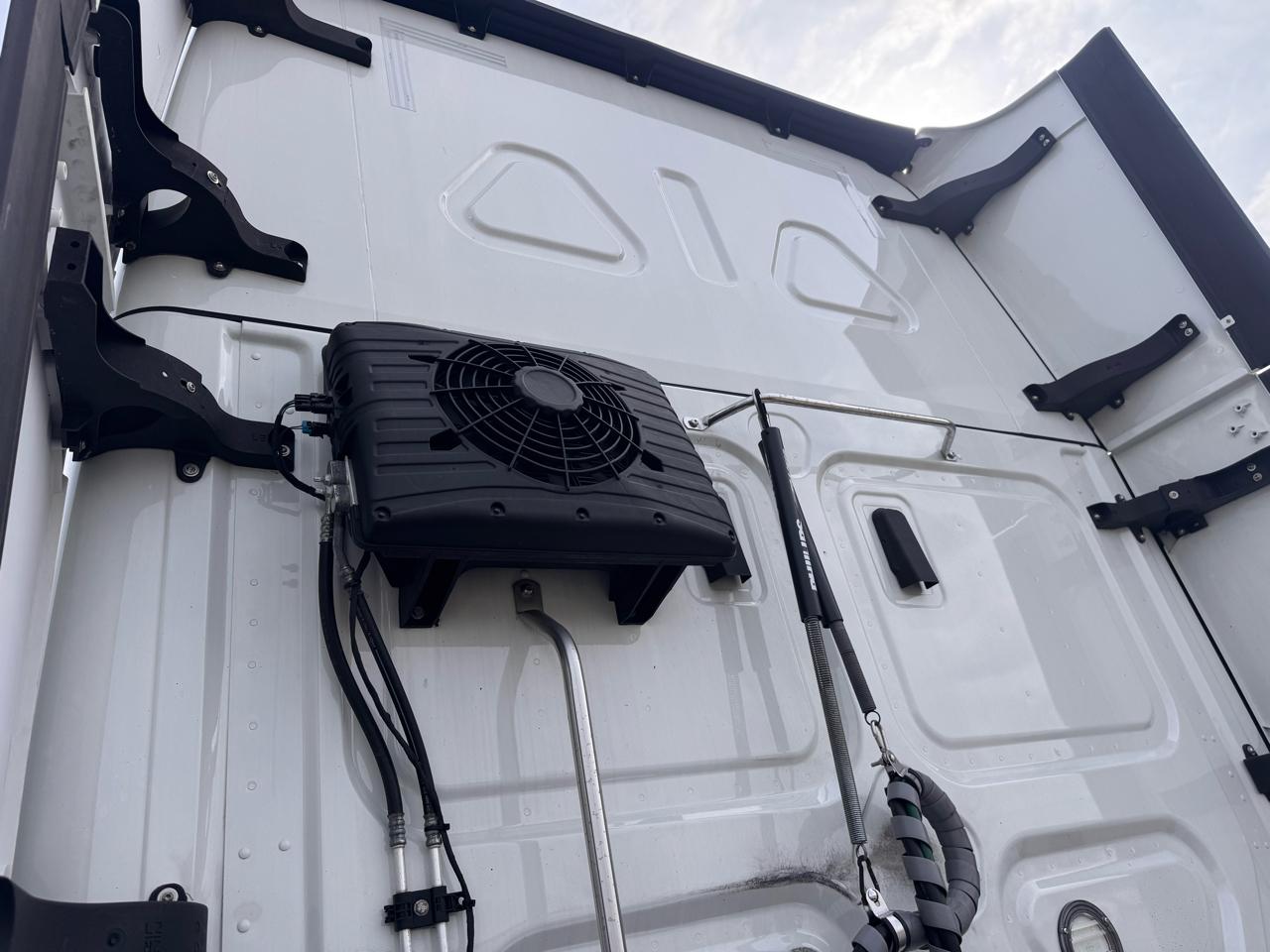 Freightliner Cascadia  2023